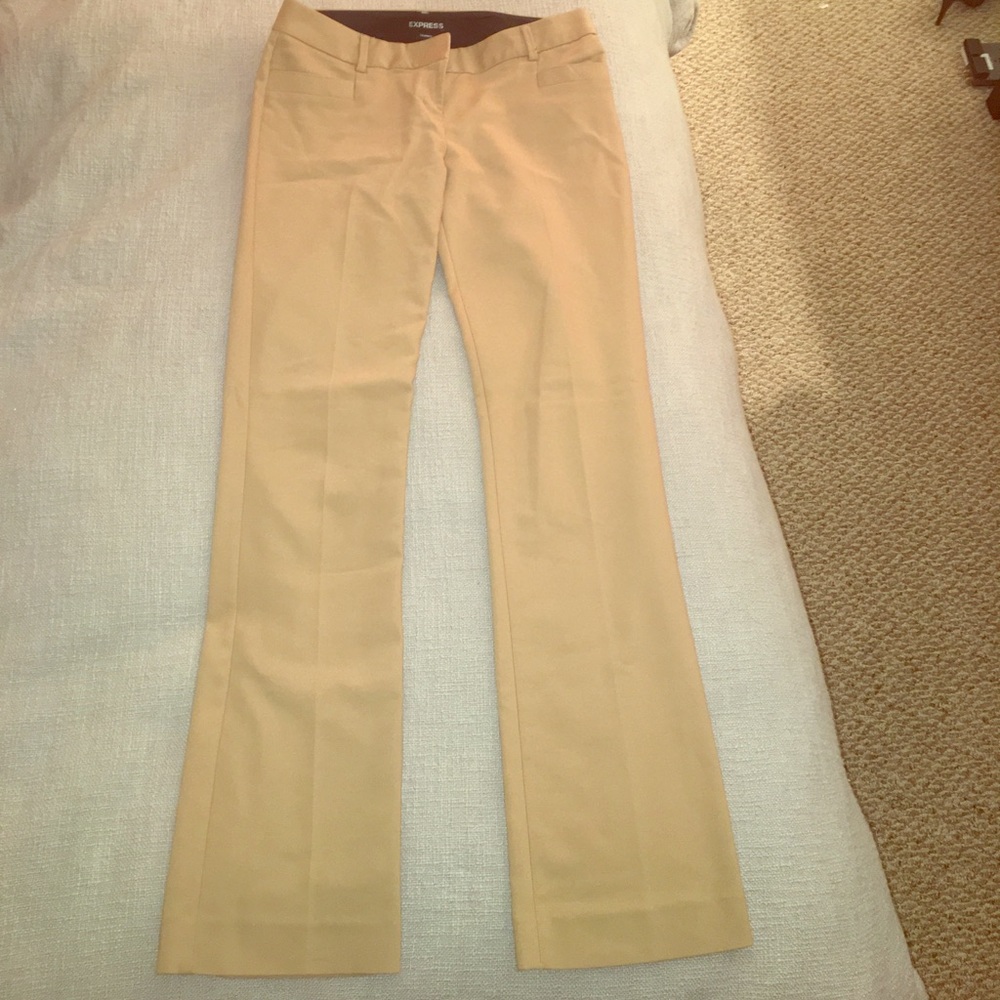 Express Columnist Khaki Size4R - An Office Staple!